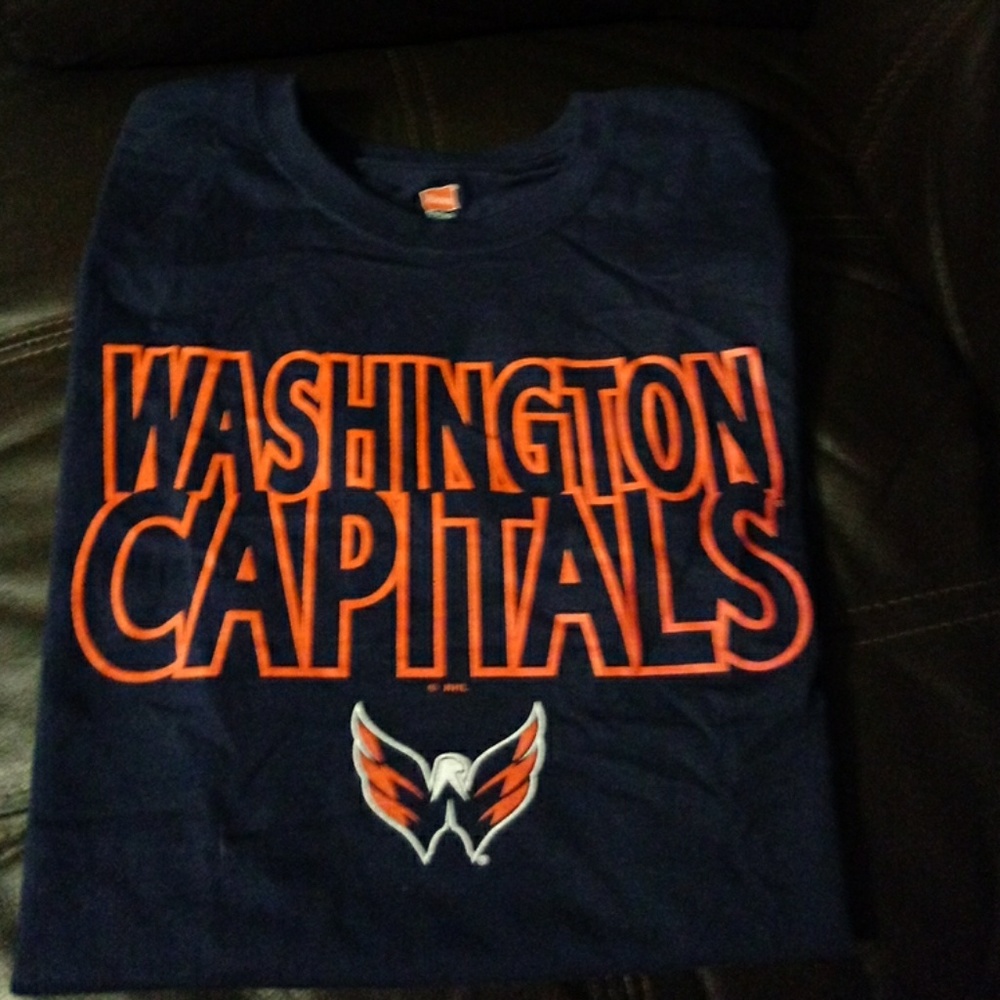 Nwot Washington Capitals t-shirt size medium